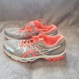 Asics 7.5 Exhault 2 Running Sneakers